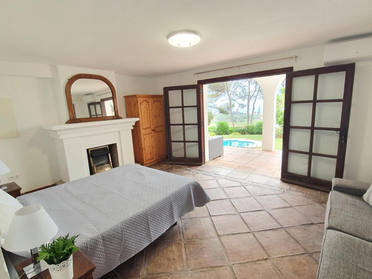 Beautiful 5 Bedroom Villa With Private Pool With Stunning Sea Views, Walking Distances To Shops Restaurants Beach Manilva Exteriör bild